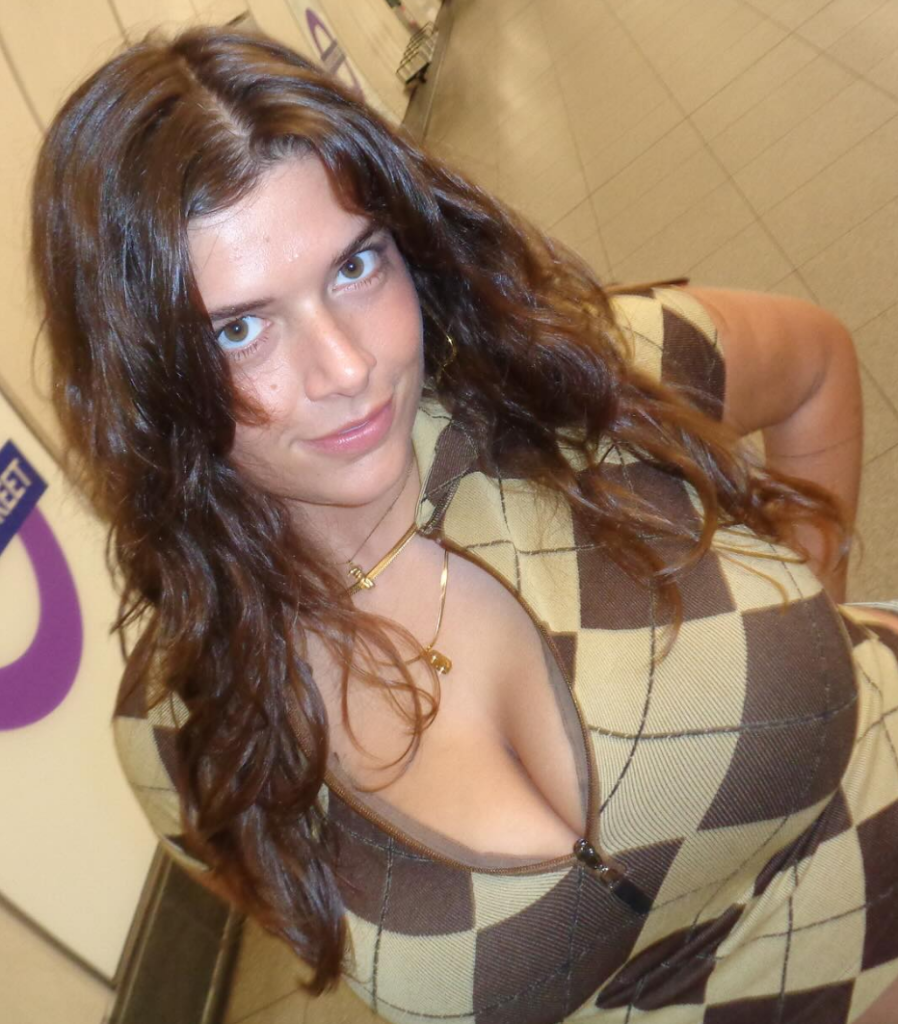 Milla Chats OnlyFans in London underground