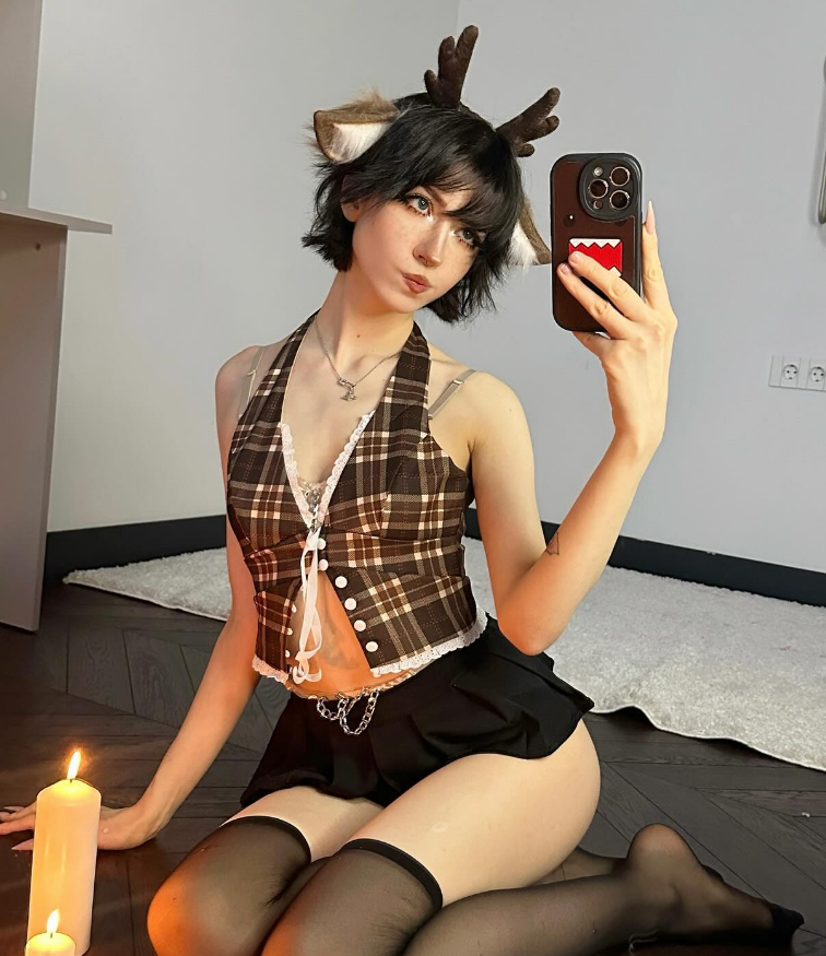 YourSmallDoll Onlyfans reindeer costume