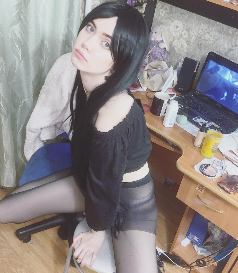 YourSmallDoll Onlyfans in her bedroom