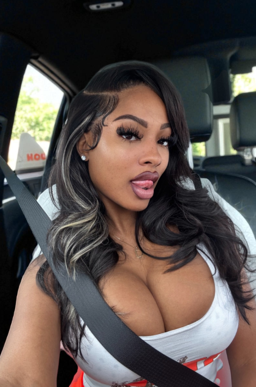 Gina Wap OnlyFans back seats car