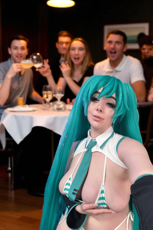Momokun OnlyFans in restaurants